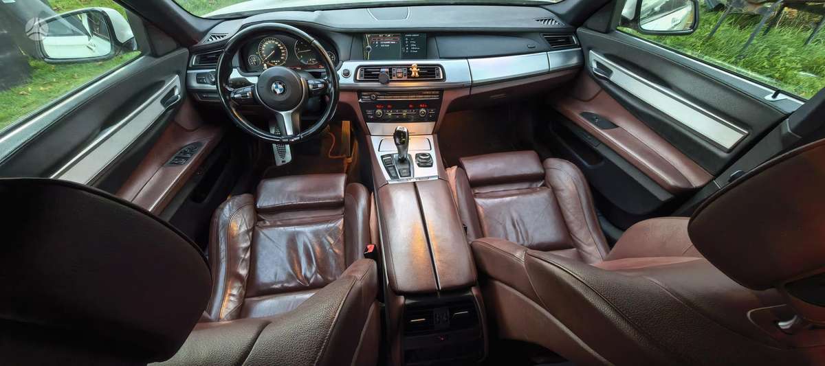 BMW 740, 3.0 l., Седан