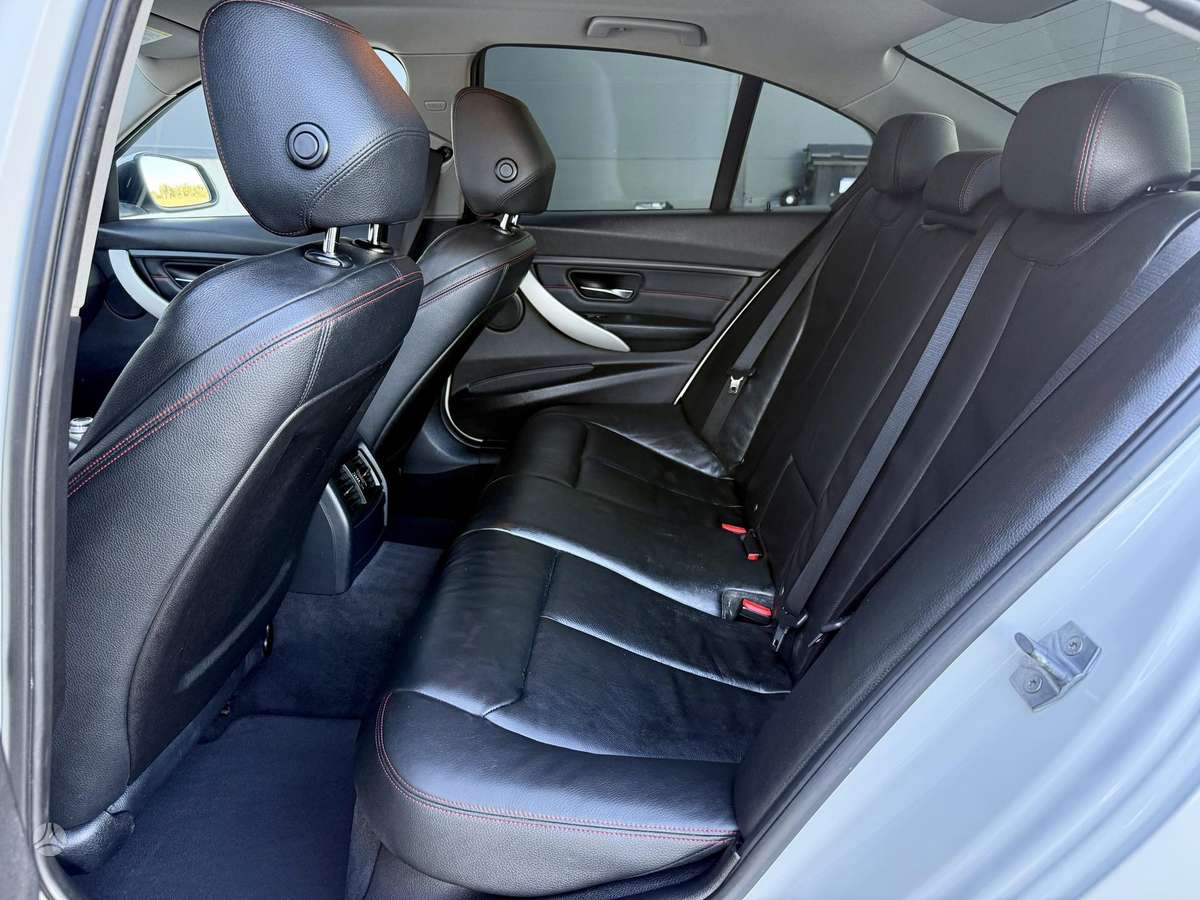 BMW 320, 2.0 l., Седан