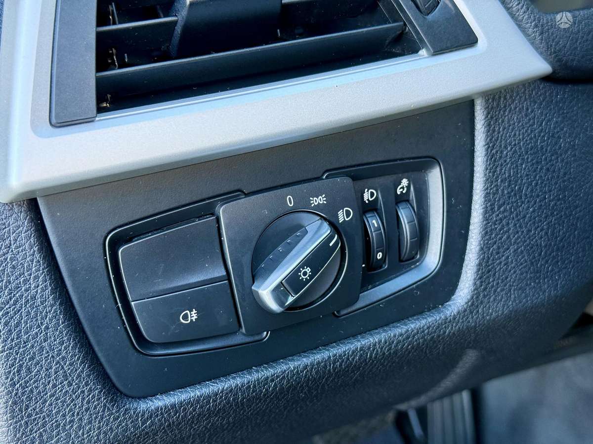 BMW 320, 2.0 l., Седан