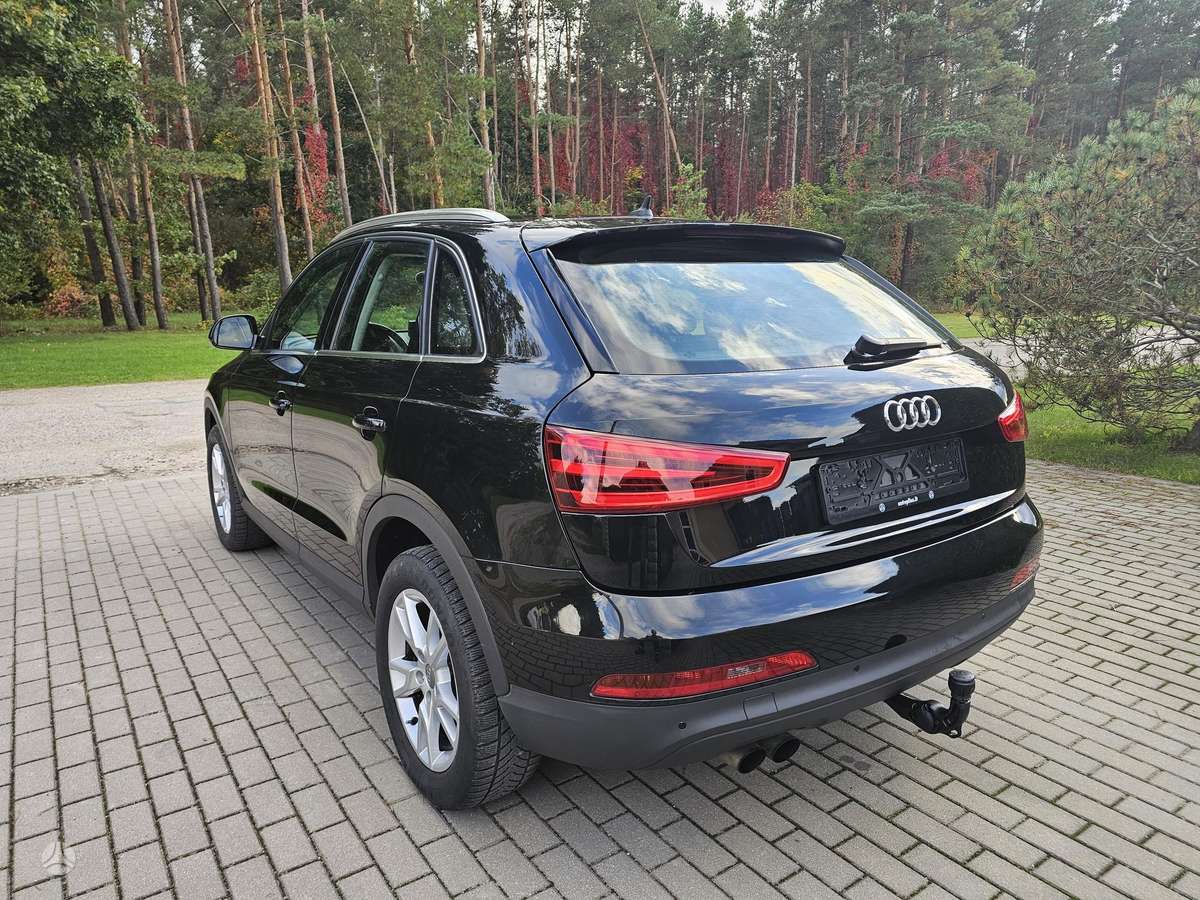 Audi Q3, 2.0 l., Внедорожник / Кроссовер