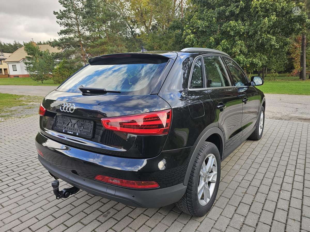 Audi Q3, 2.0 l., Внедорожник / Кроссовер