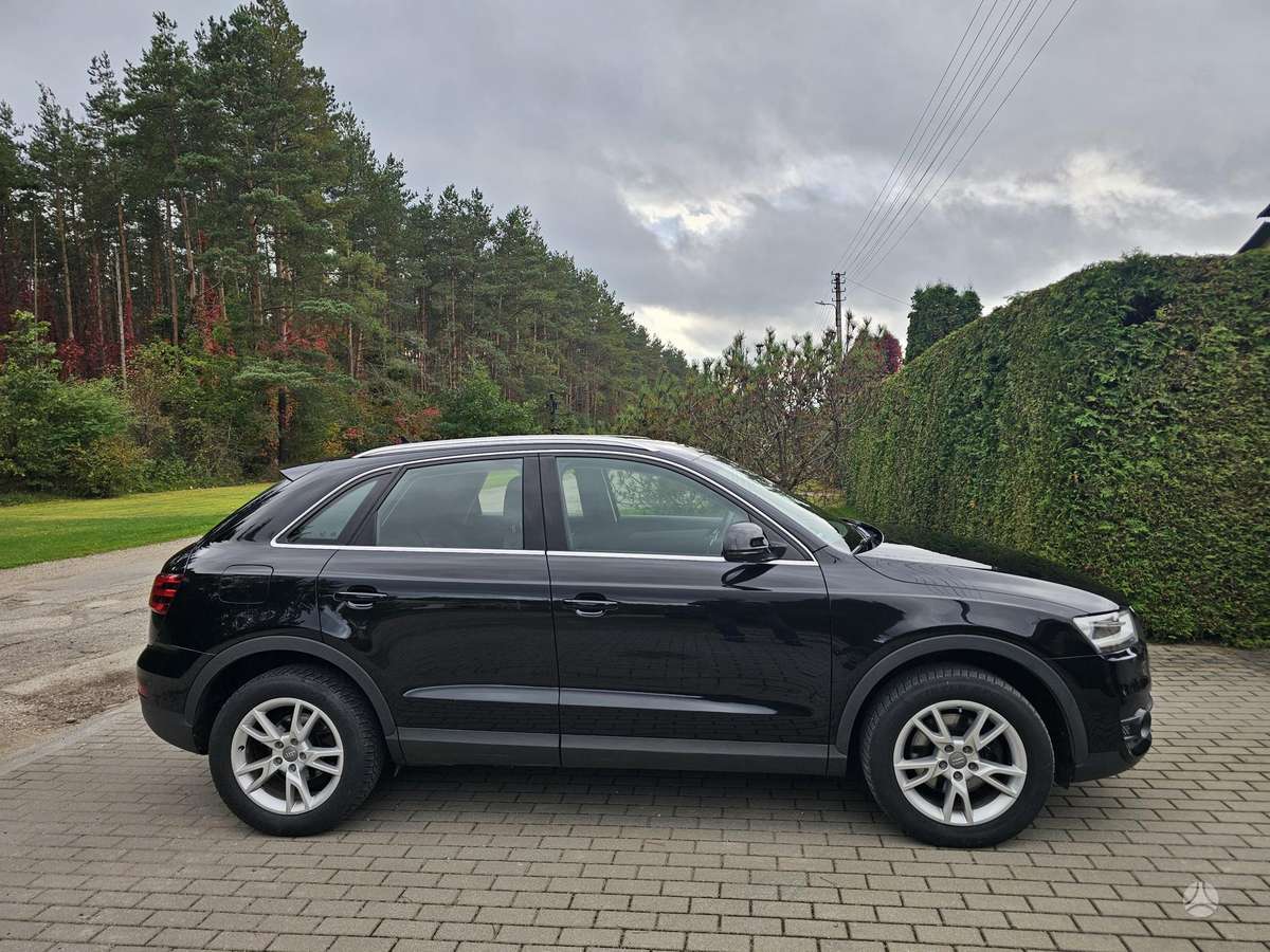 Audi Q3, 2.0 l., Внедорожник / Кроссовер