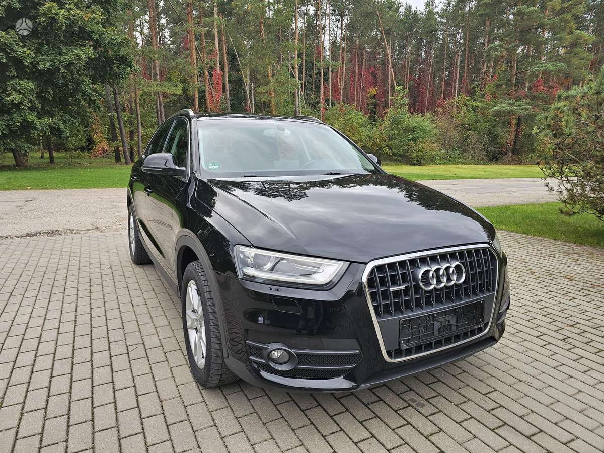 Audi Q3, 2.0 l., Внедорожник / Кроссовер