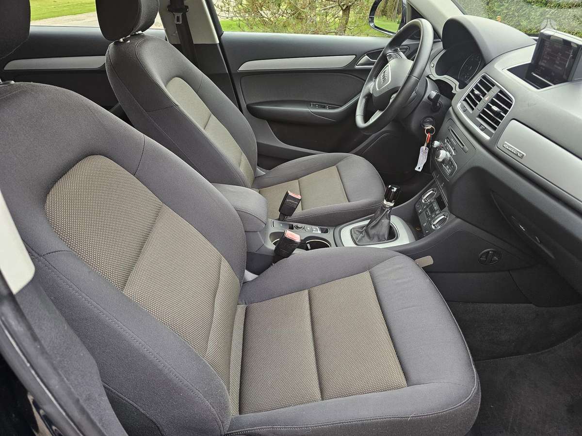 Audi Q3, 2.0 l., Внедорожник / Кроссовер