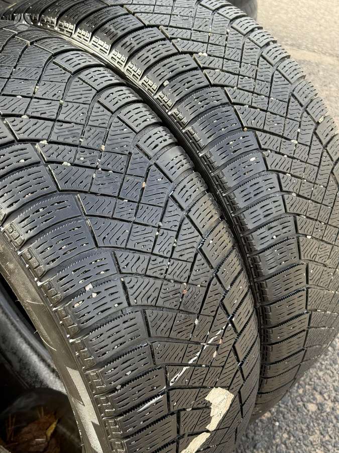 Pirelli ICE ZERO, зимние 255/50 R20
