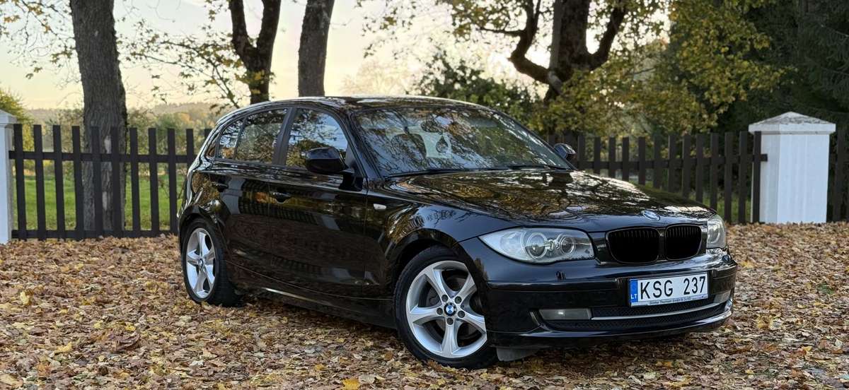 BMW 120, Хэтчбек