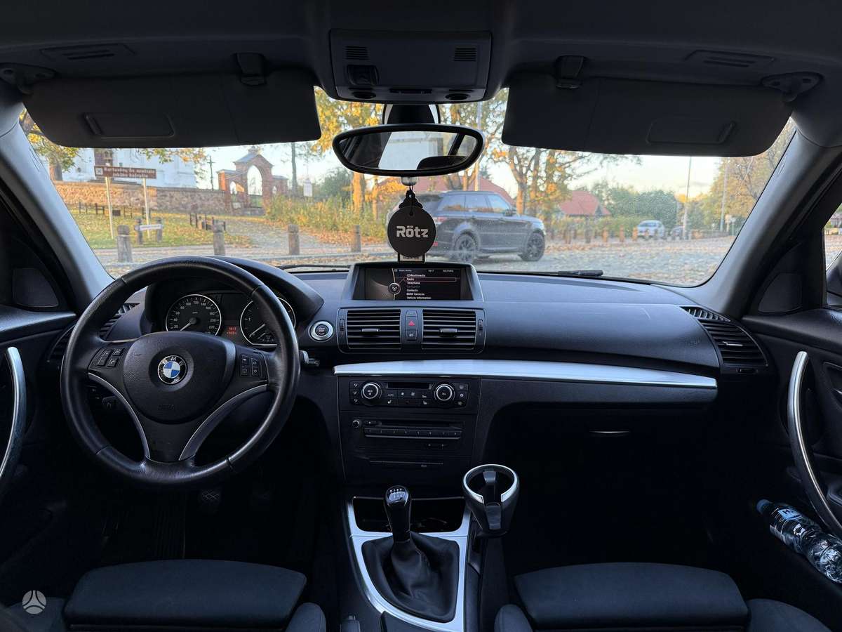 BMW 120, Хэтчбек