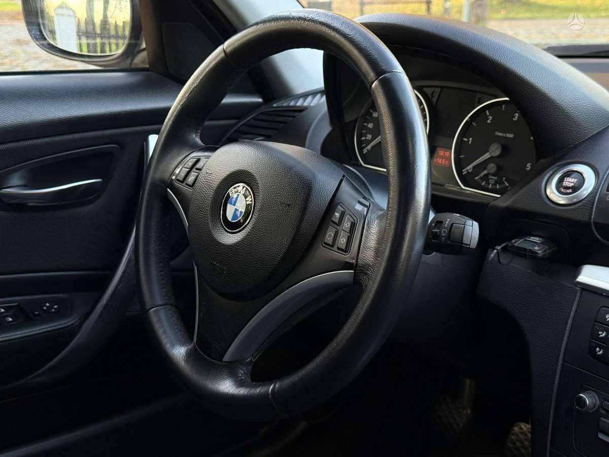 BMW 120, Хэтчбек