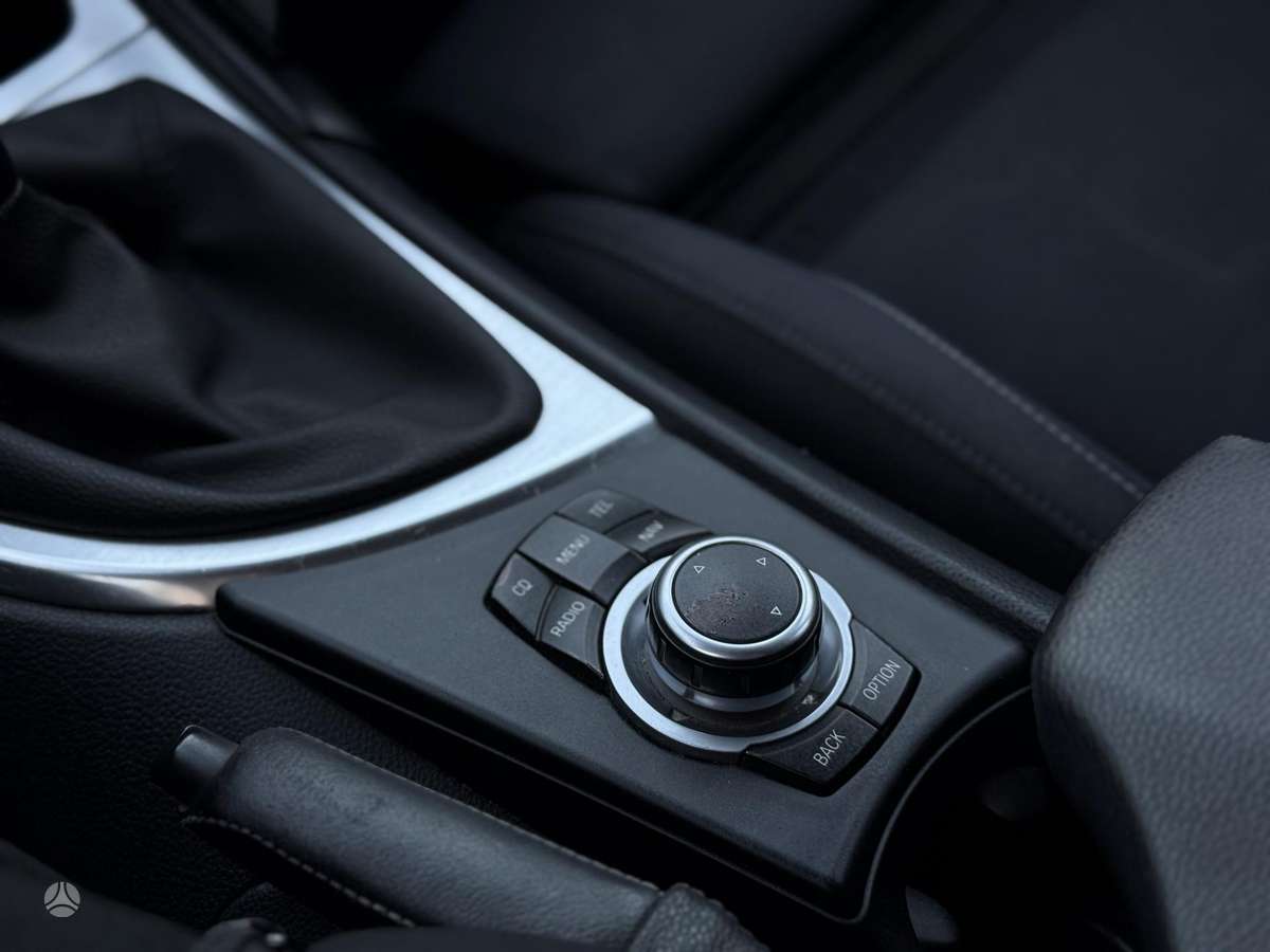 BMW 120, hatchback