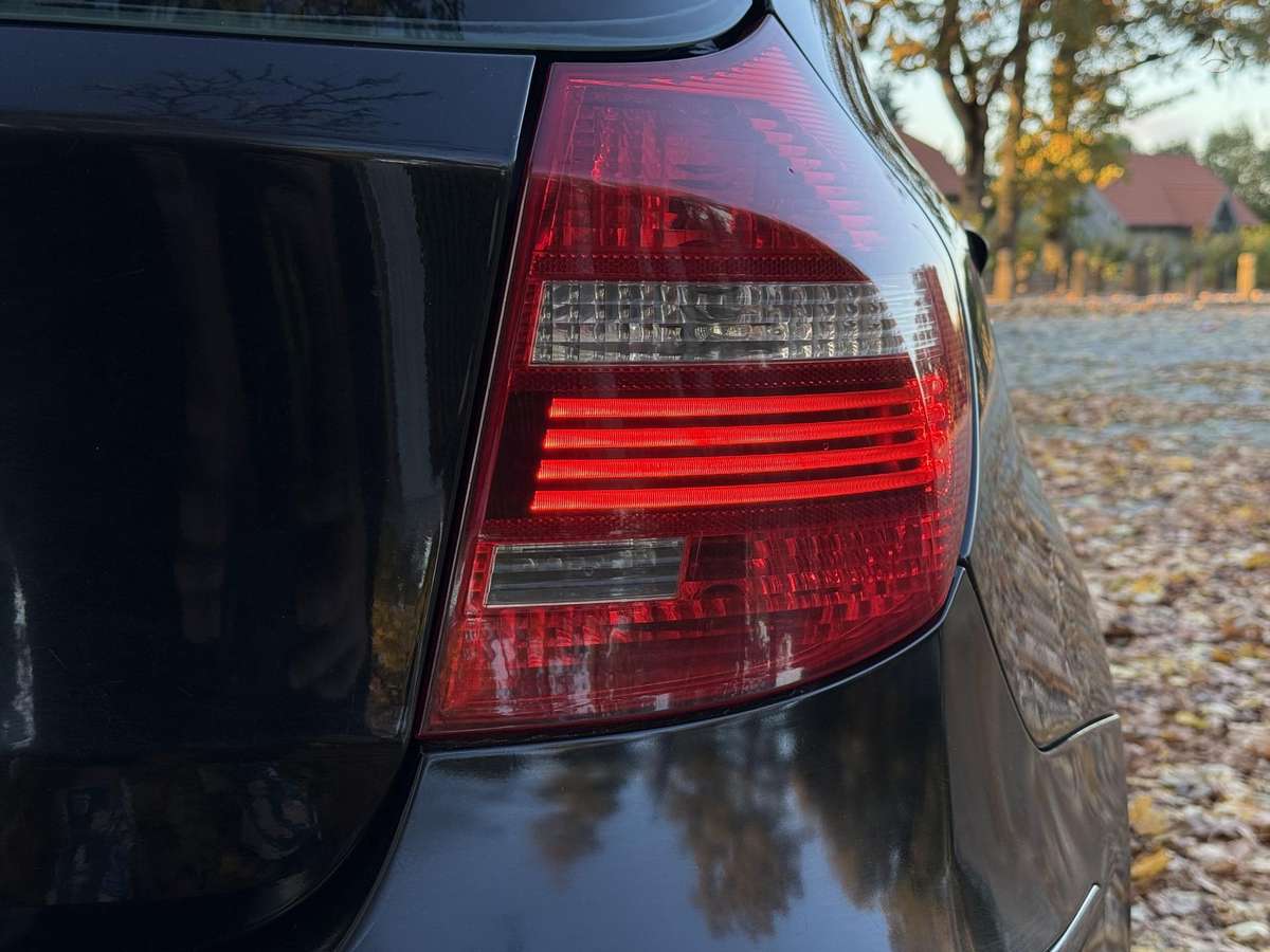 BMW 120, Хэтчбек