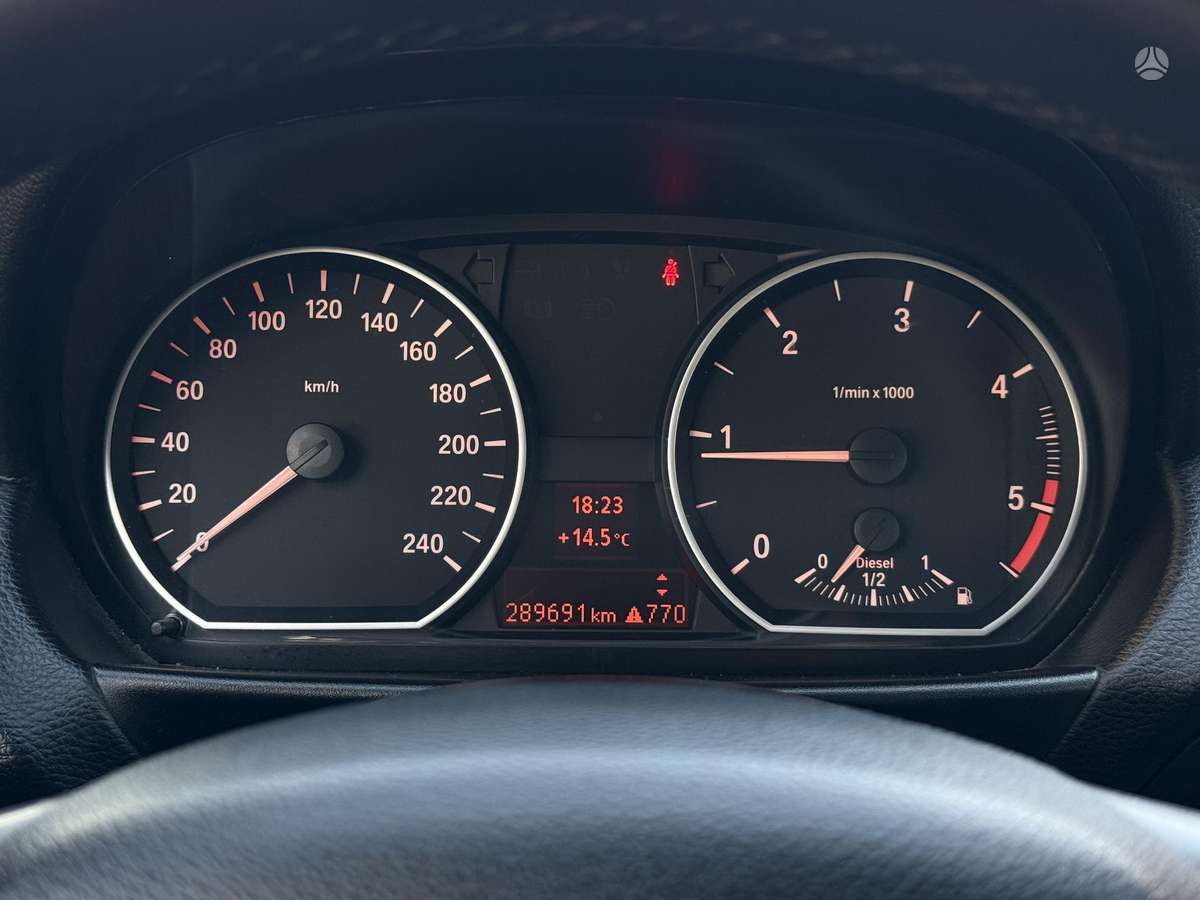 BMW 120, Хэтчбек