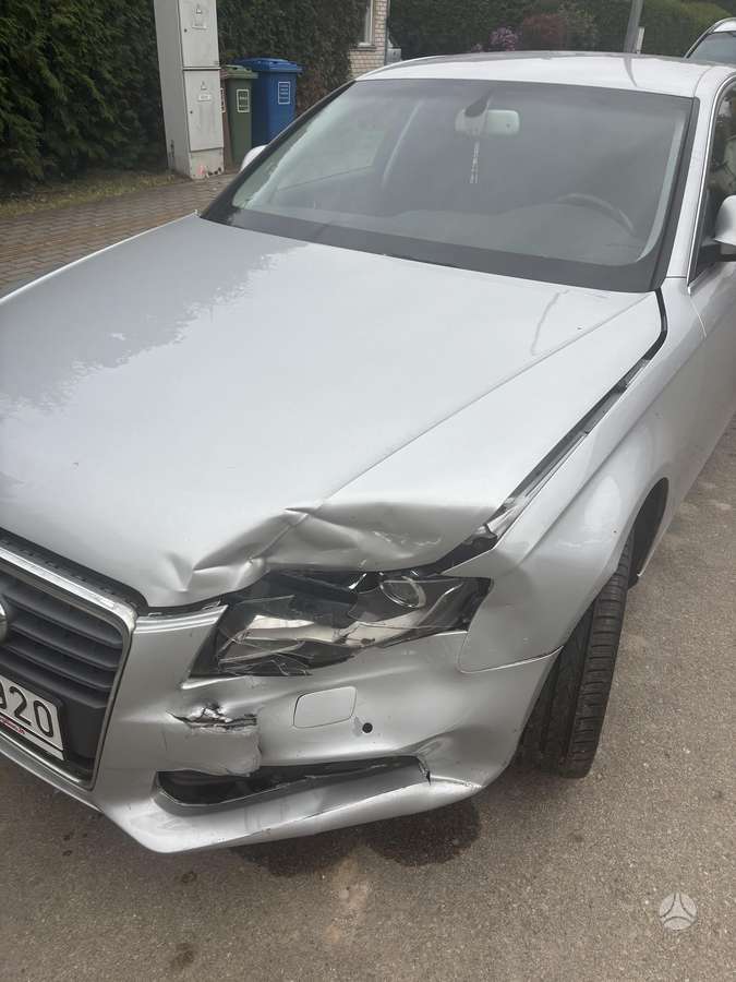 Audi A4, 2.7 l., Седан