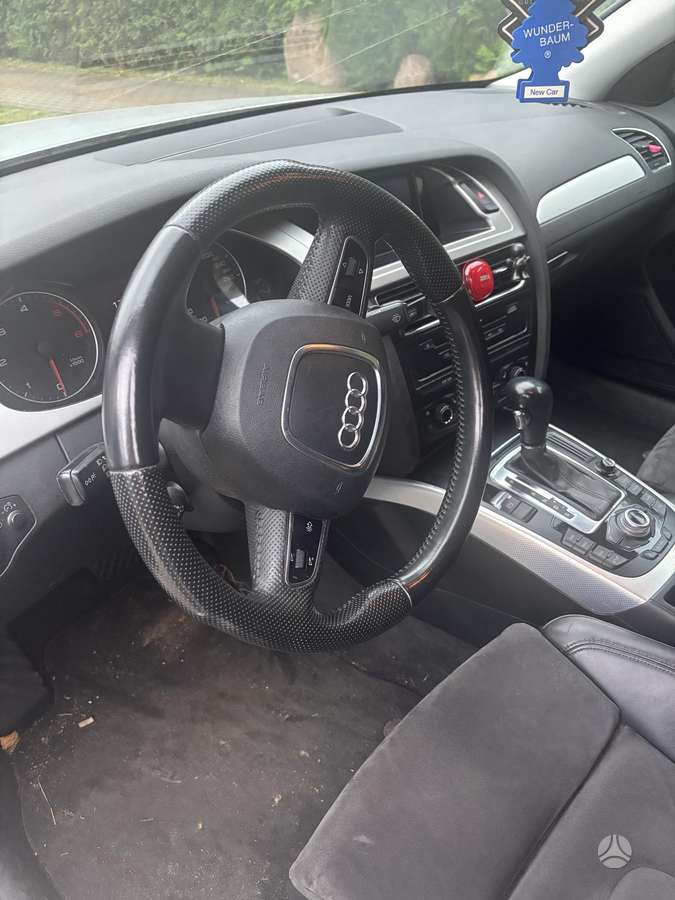 Audi A4, 2.7 l., Седан