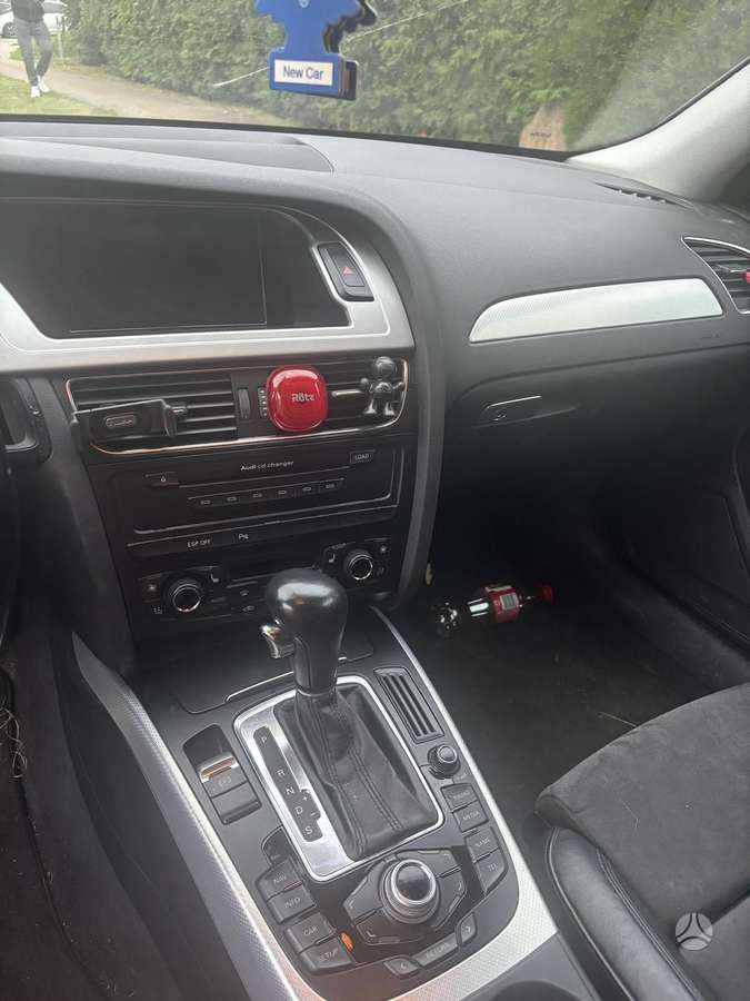Audi A4, 2.7 l., Седан