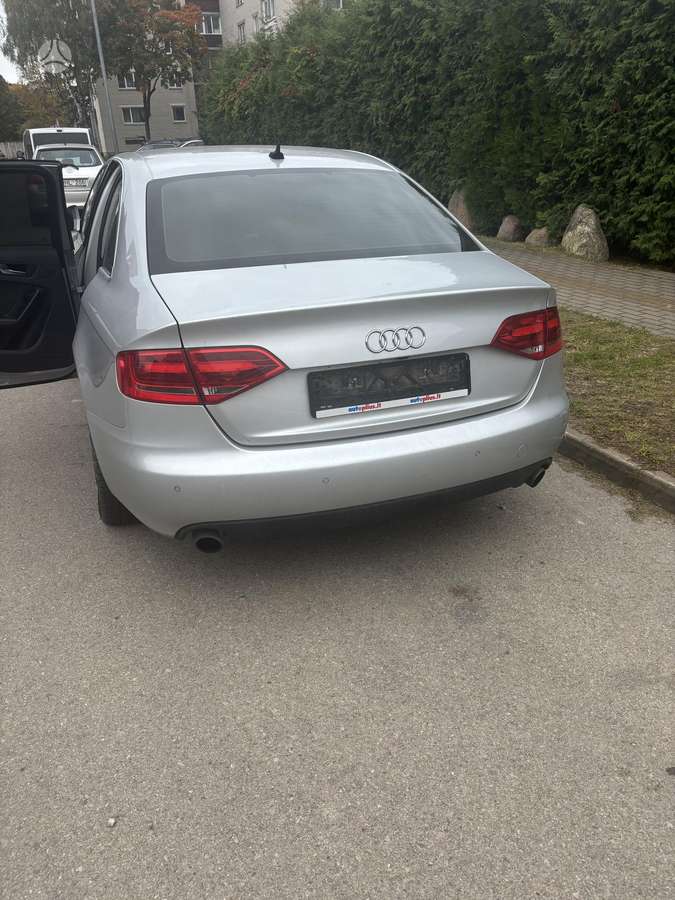 Audi A4, 2.7 l., Седан