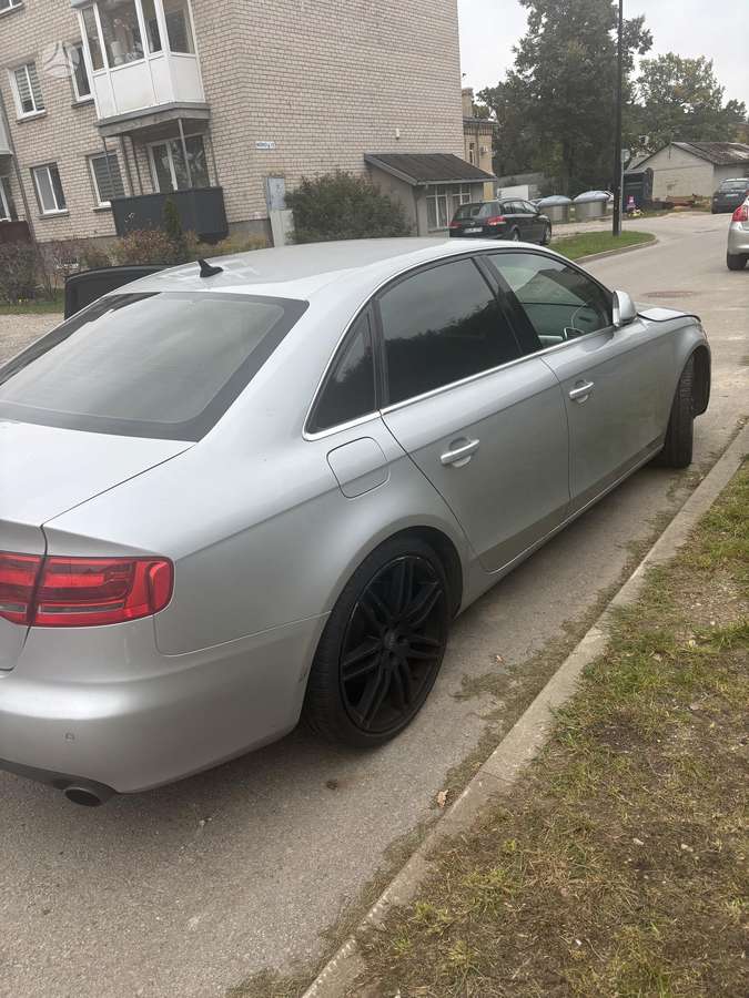 Audi A4, 2.7 l., Седан