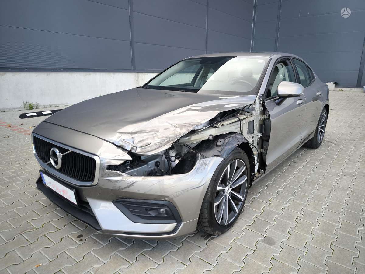 Volvo S60, 2.0 l., Седан