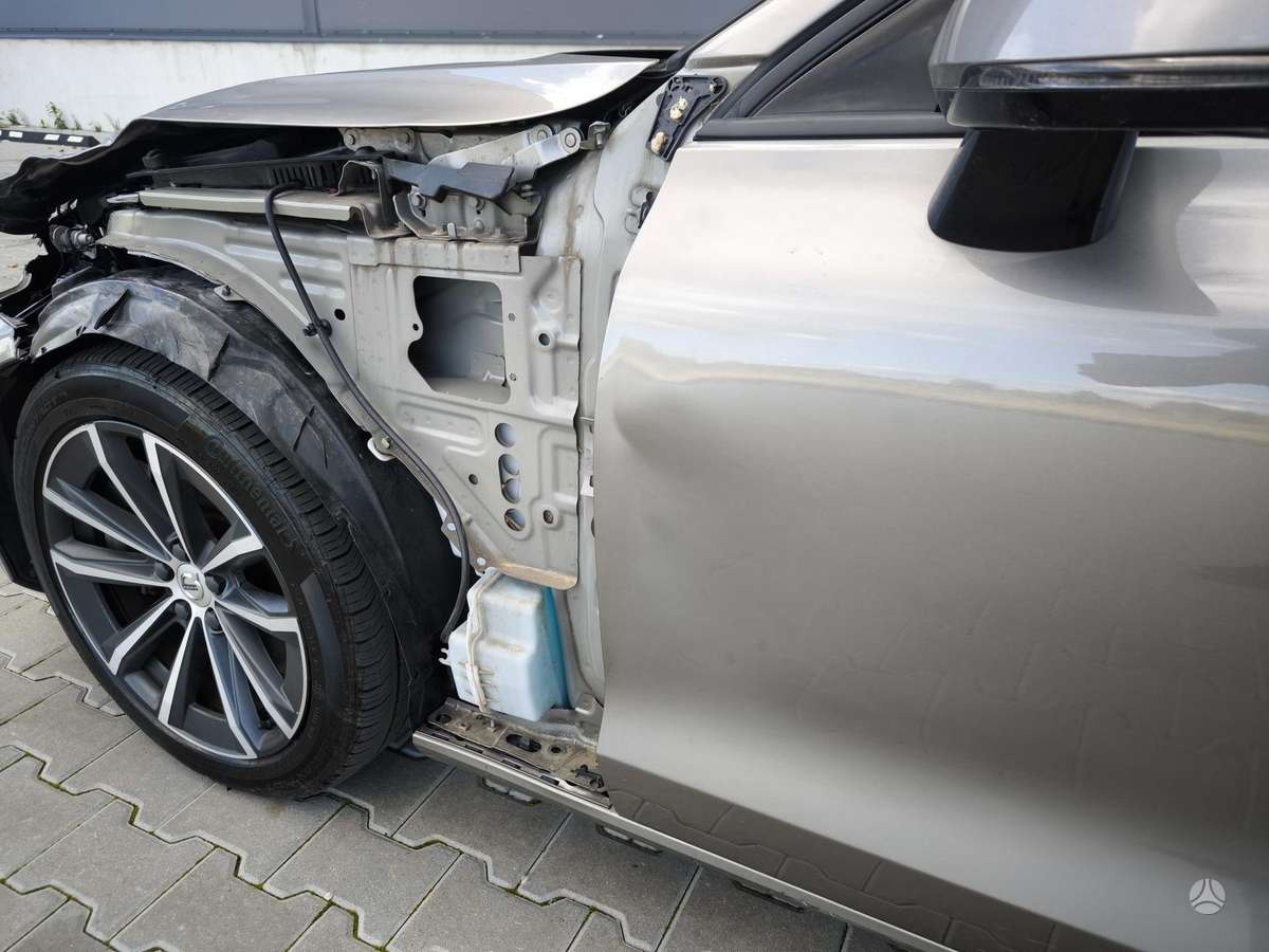 Volvo S60, 2.0 l., Седан