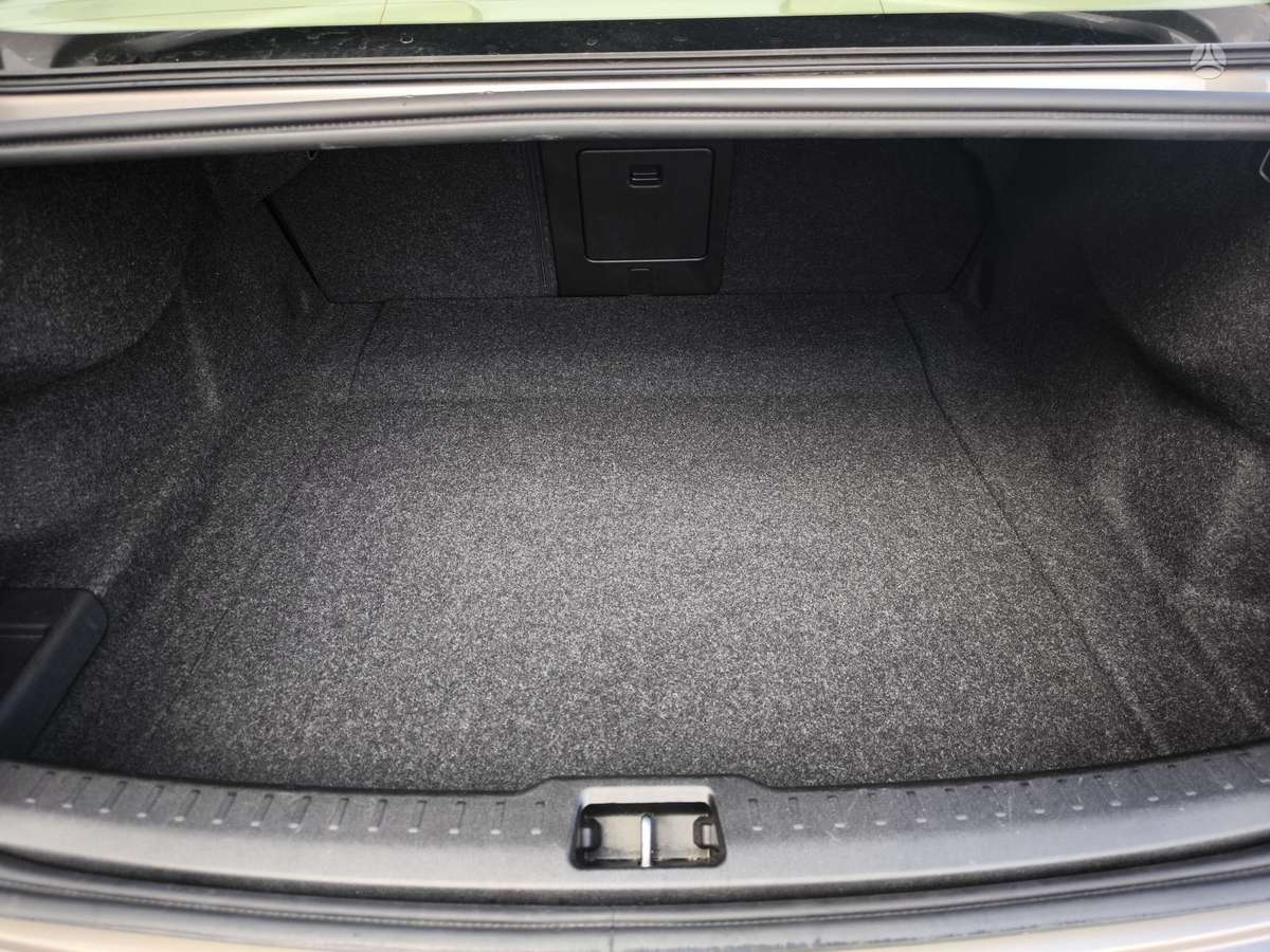 Volvo S60, 2.0 l., Седан