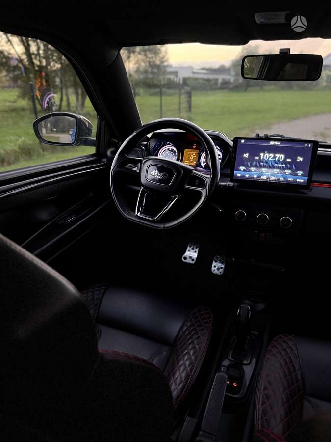 Ligier JS50, hatchback