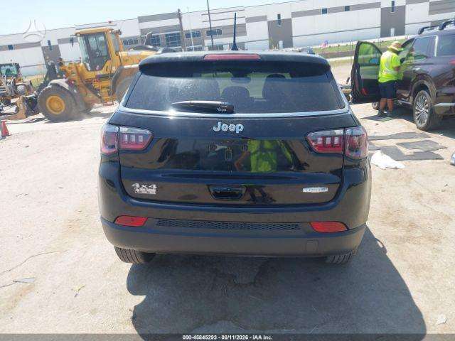 Jeep Compass, 2.0 l., off-road / crossover
