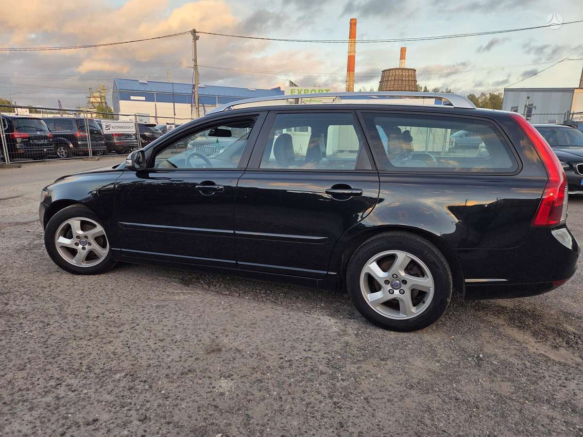 Volvo V50, 1.6 l., wagon