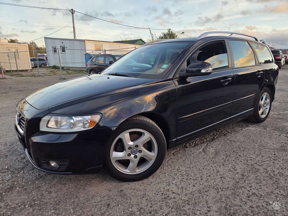 Volvo V50, 1.6 l., wagon