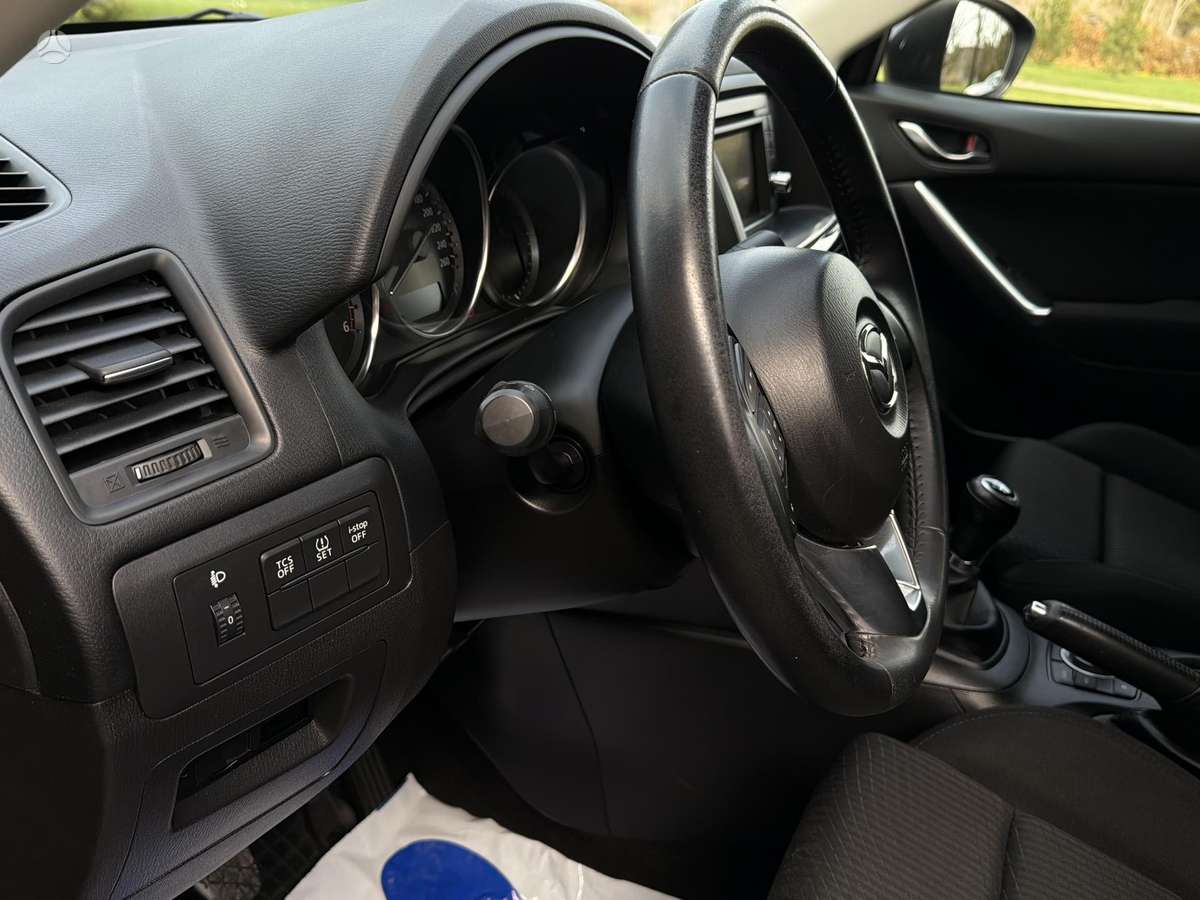 Mazda CX-5, 2.2 l., off-road / crossover