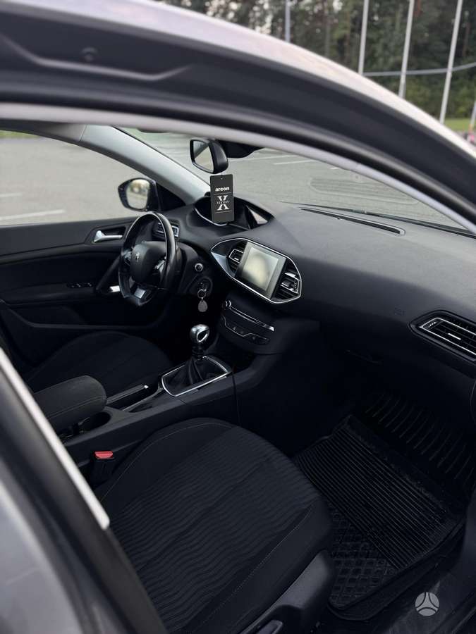 Peugeot 308, 1.2 l., Универсал