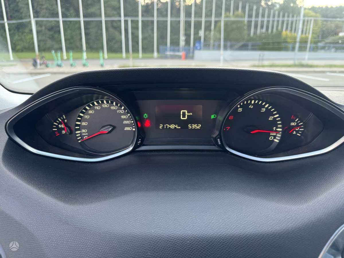 Peugeot 308, 1.2 l., Универсал