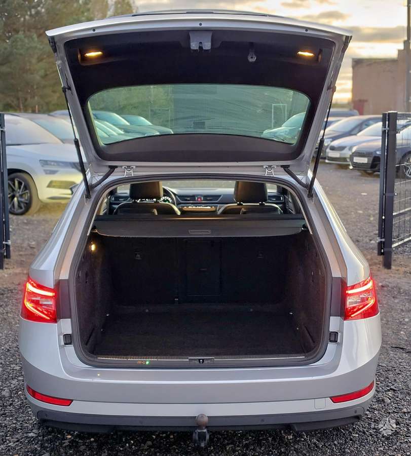 Skoda Superb, 2.0 l., wagon