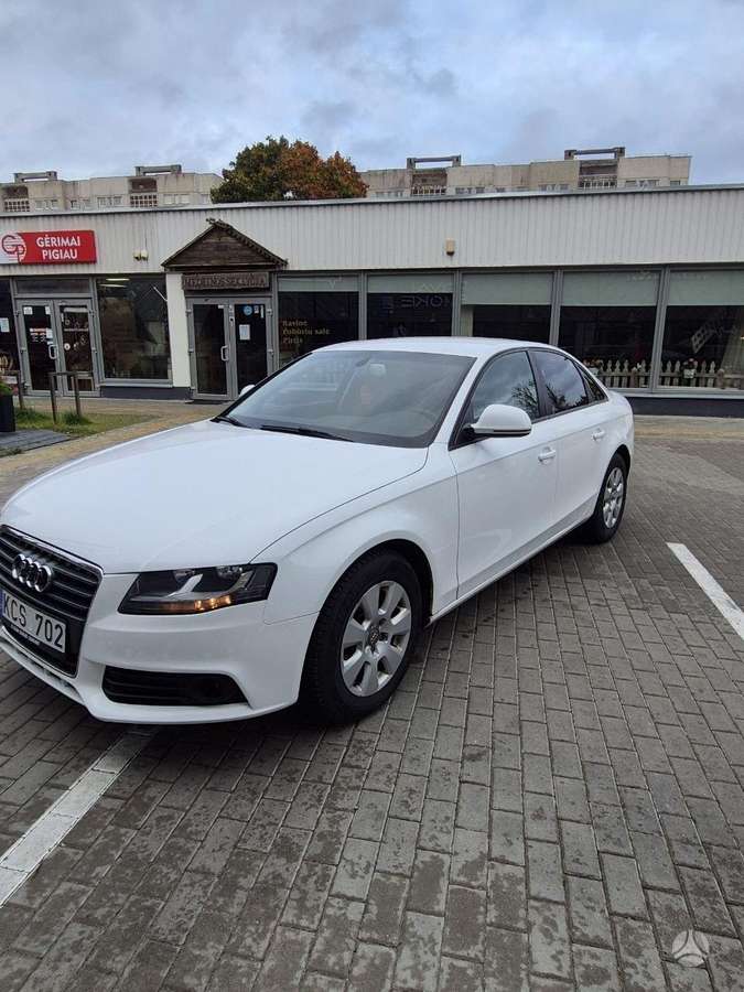 Audi A4, 2.0 l., Седан