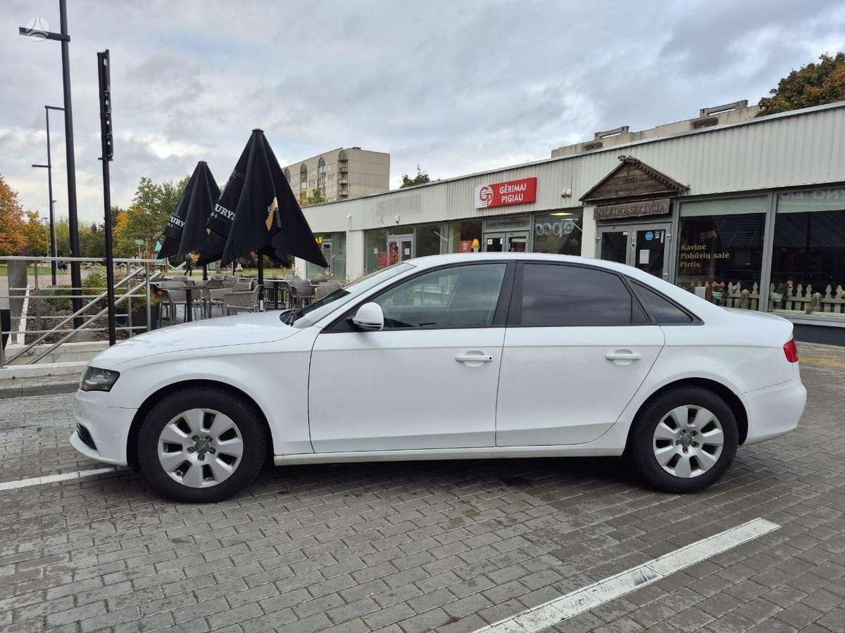 Audi A4, 2.0 l., Седан