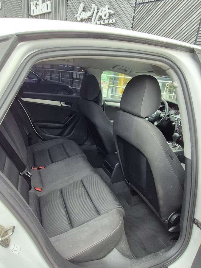 Audi A4, 2.0 l., Седан