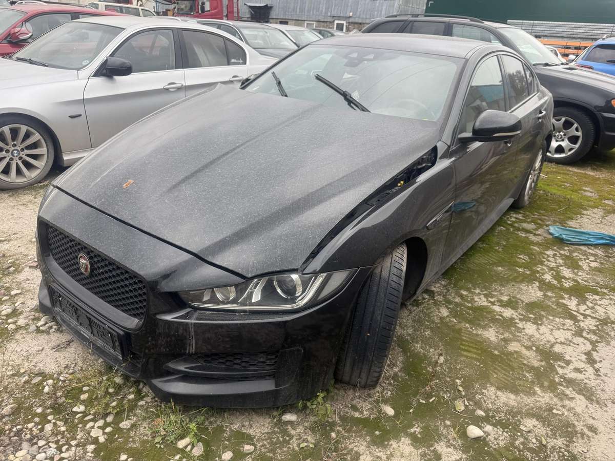 Jaguar XE