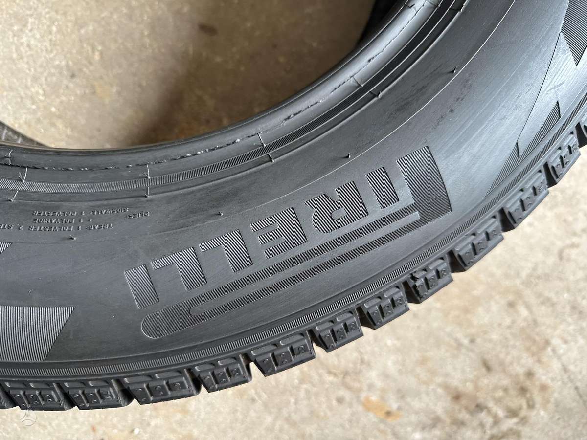 Pirelli Ice zero, зимние 215/60 R16