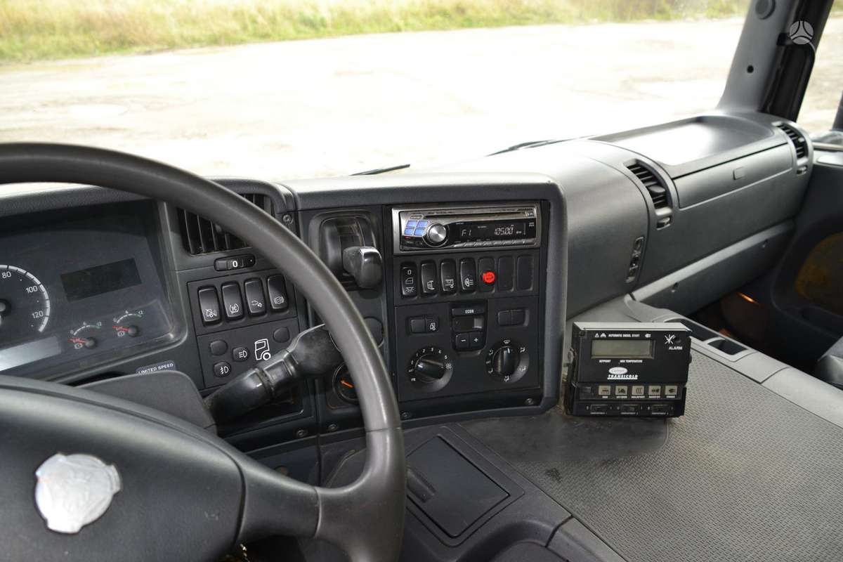Scania P230, šaldytuvai