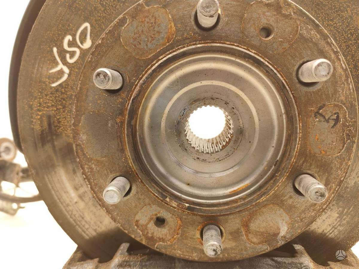 Toyota Hilux hubs