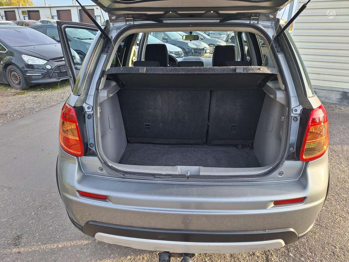 Suzuki SX4, 2.0 l., Минивэн