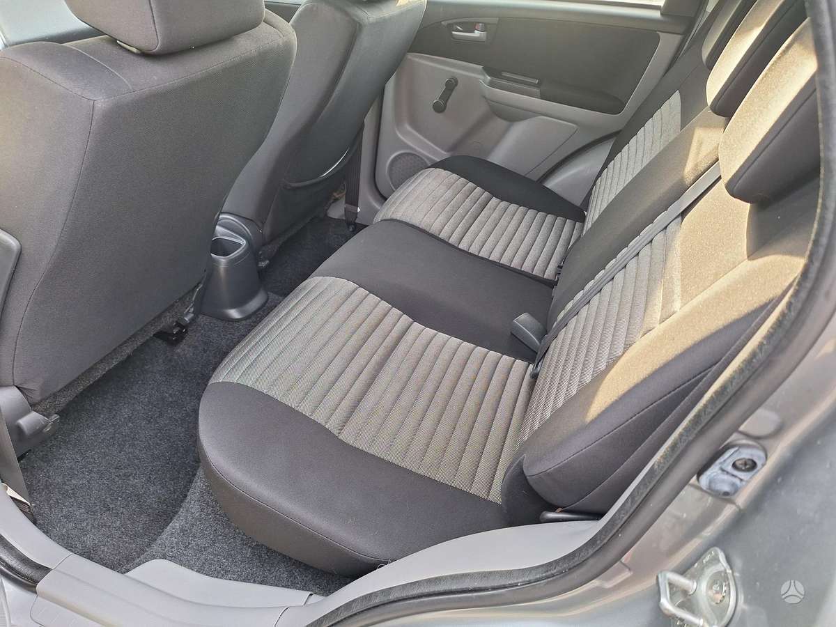 Suzuki SX4, 2.0 l., Минивэн