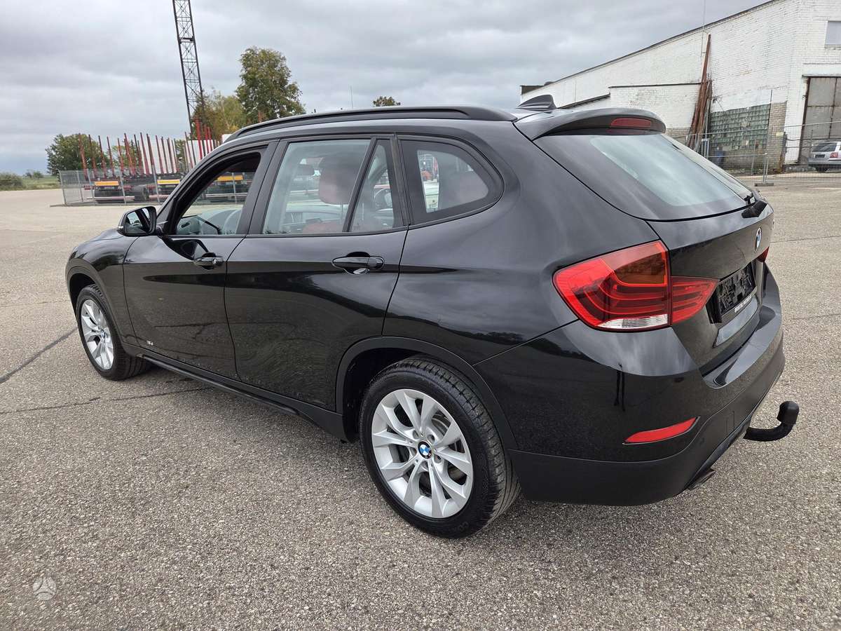 BMW X1, 2.0 l., Хэтчбек