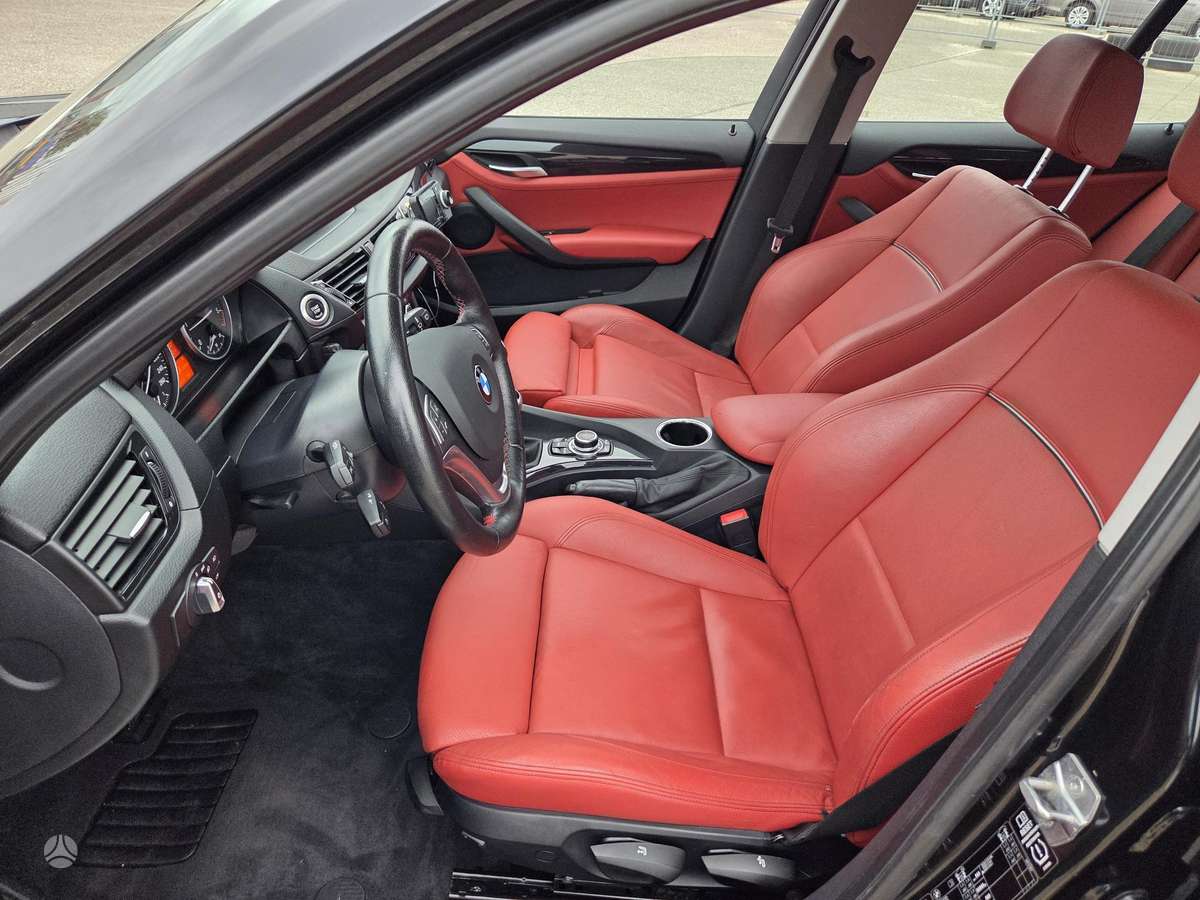 BMW X1, 2.0 l., Хэтчбек