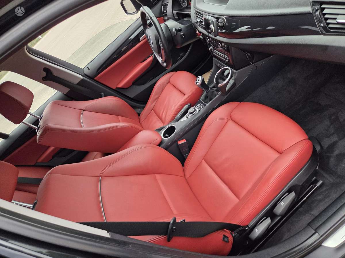 BMW X1, 2.0 l., Хэтчбек