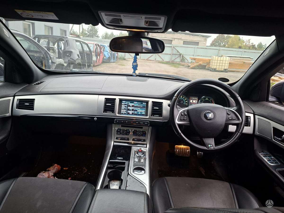 Jaguar XF rezerves daļās. Engine code 224dt color code pec