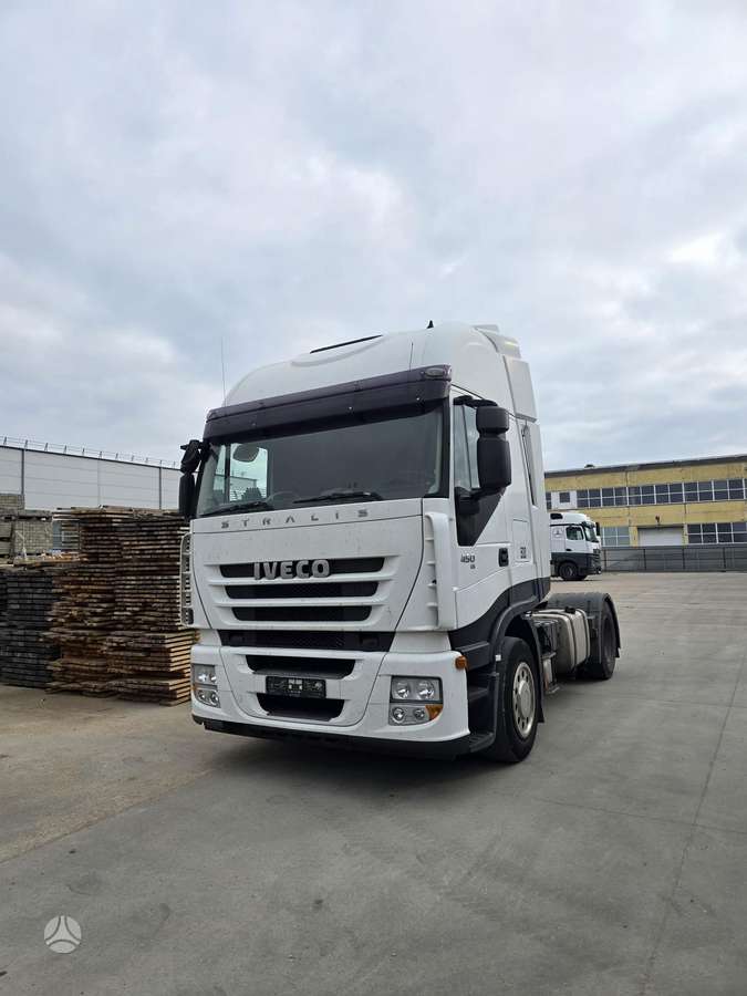 Iveco Stralis, vilcējs