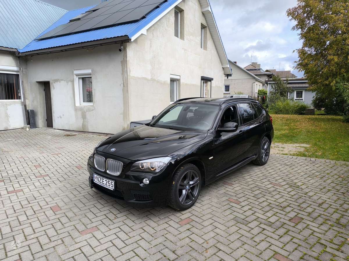 BMW X1, 2.0 l., Внедорожник / Кроссовер
