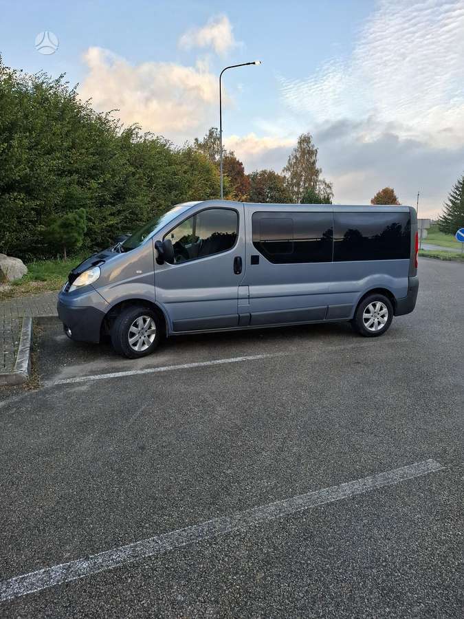 Renault Trafic, 2.0 l., passenger minibus