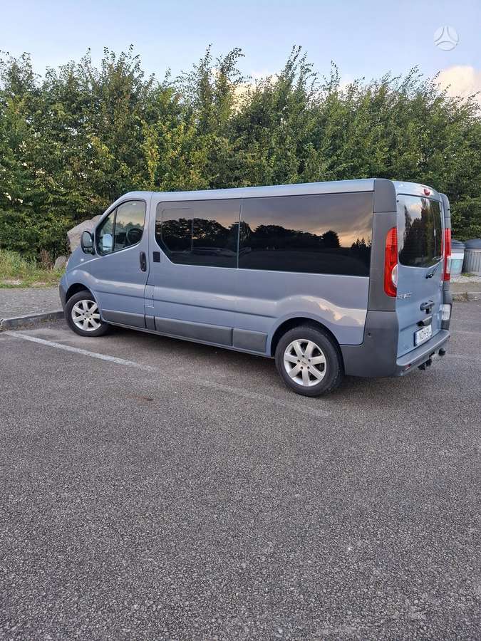 Renault Trafic, 2.0 l., passenger minibus