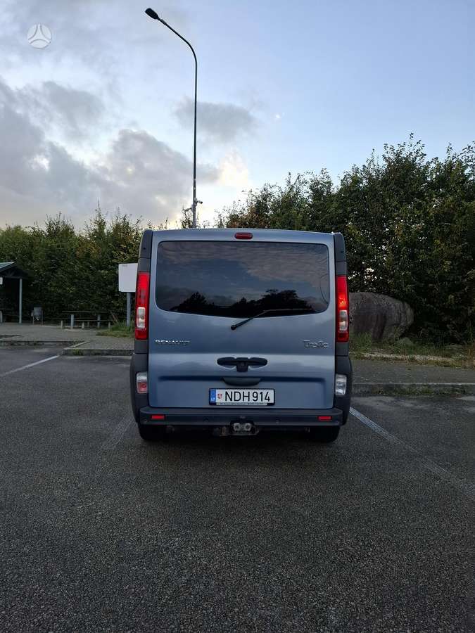 Renault Trafic, 2.0 l., passenger minibus