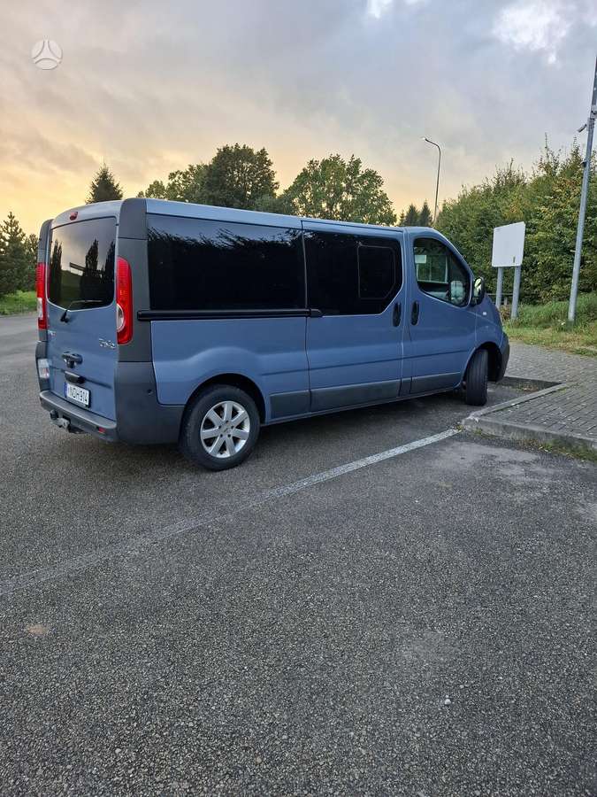 Renault Trafic, 2.0 l., passenger minibus
